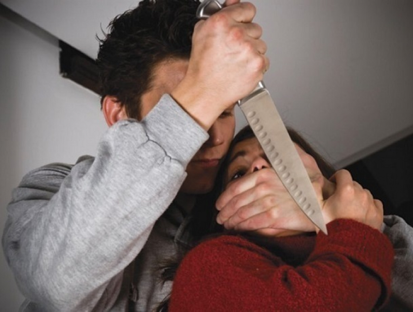 Молодой румын жестоко убил заболевшую раком мать, посчитав ее зараженной «дьявольщиной»