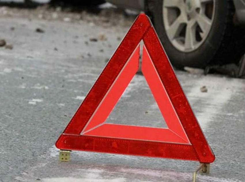Тяжелейшее ДТП в Гагаузии: три человека погибли в лобовом столкновении автомобилей