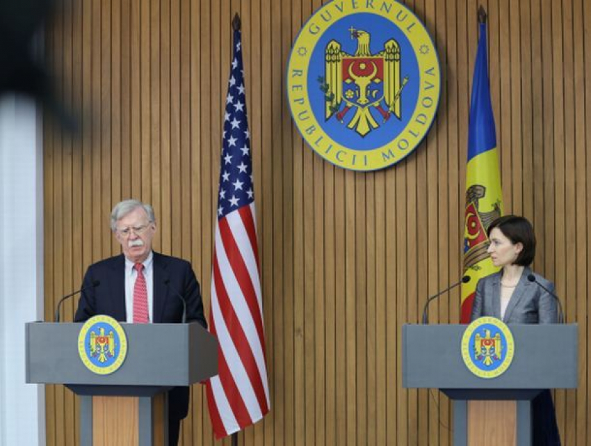 Высокопоставленный чиновник Госдепа США уволен после визита в Молдову. В чем причина?