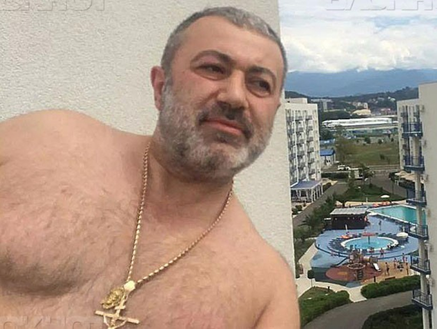 Зверски убитый дочерьми уроженки Молдовы Михаил Хачатурян попытался заставить Ангелину принять с ним ванну