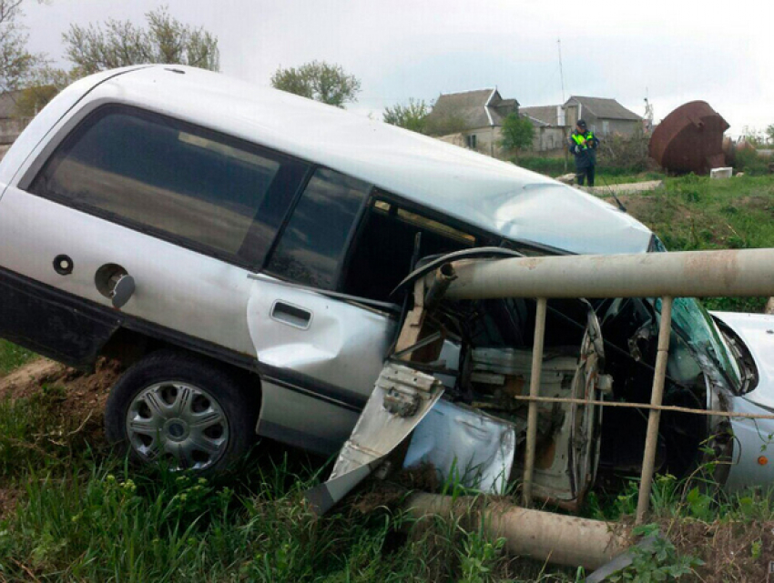 Пьяная автолюбительница едва не влетела в ручей в Приднестровье