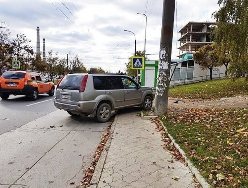 Жители Кишинева предложили бороться с автохамами «по-одесски»