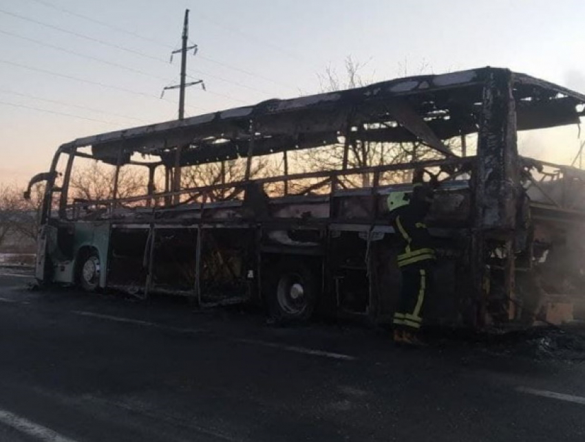В Молдове загорелся автобус с пассажирами