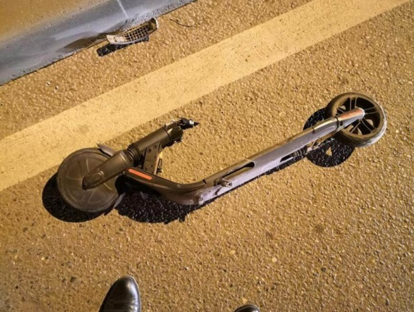 В Кишиневе водитель сбил 80-летнего мужчину на электросамокате