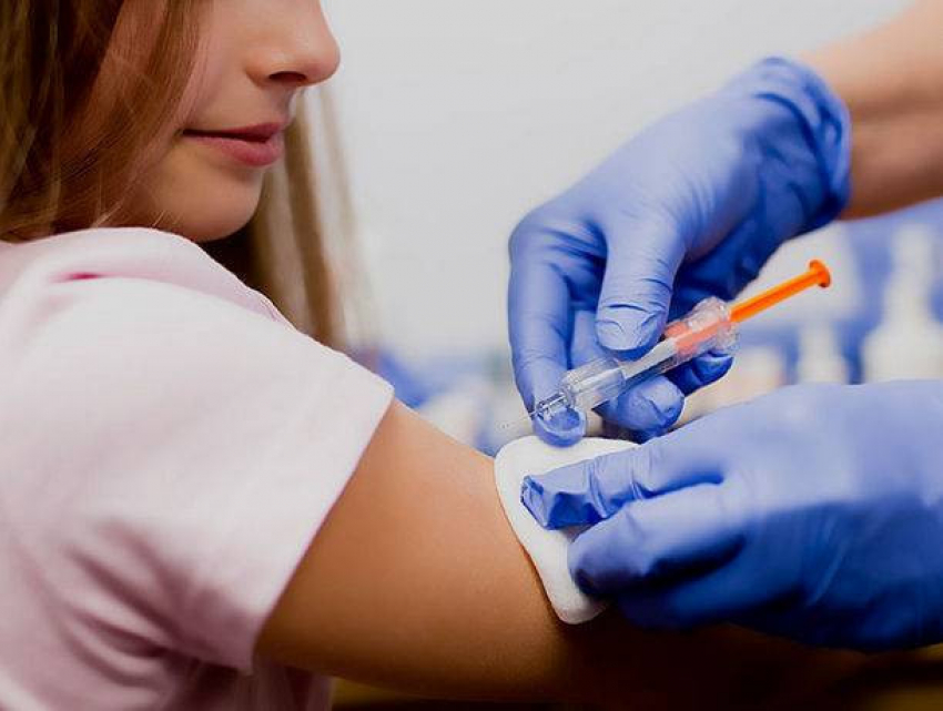 400 тыс. доз вакцины – в Кишиневе объявлен тендер