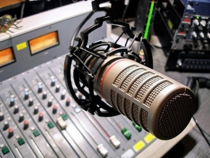 Популярный радиоканал Кишинева прекратил вещание из-за интернет-катастрофы