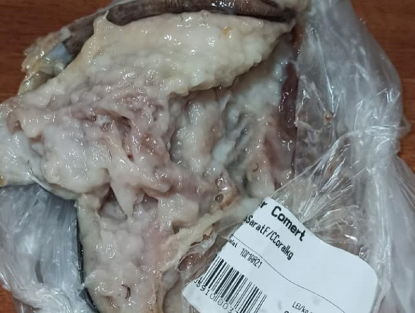 Протухшая рыба в магазинах Кишинева - фото наводнили соцсети