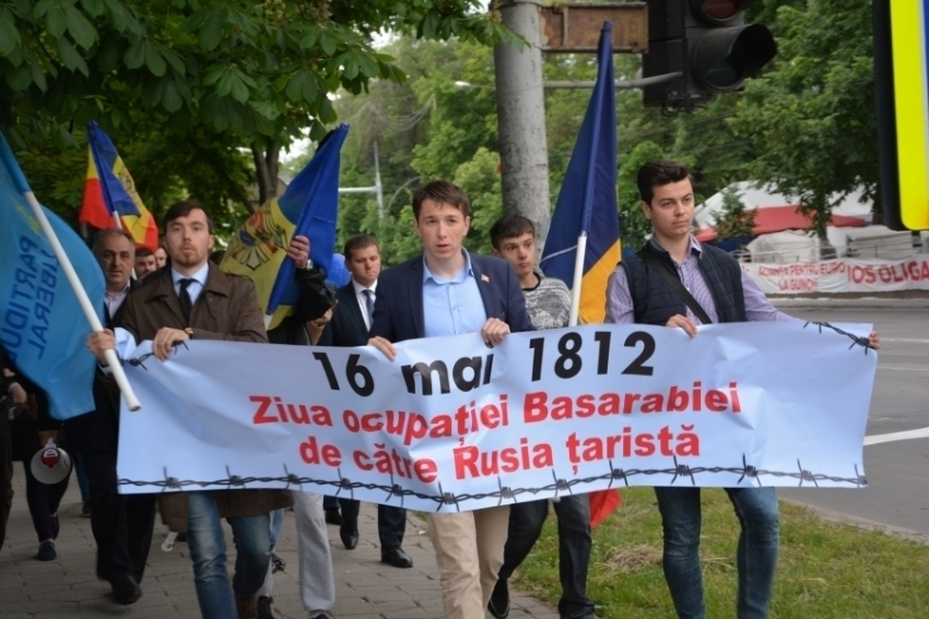 В день «оккупации Бессарабии» либералы пикетировали посольство России  