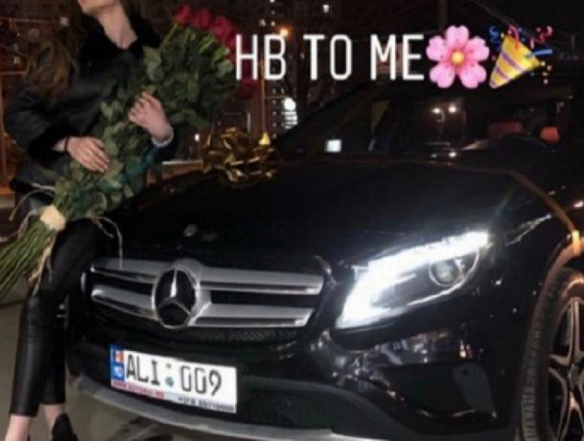 Молдавская модель получила в подарок от своего возлюбленного шикарный Mercedes