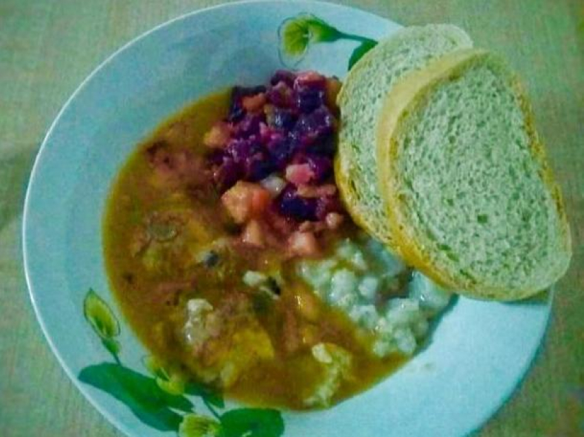 Заявление: в спортивном лицее детей кормят как свиней