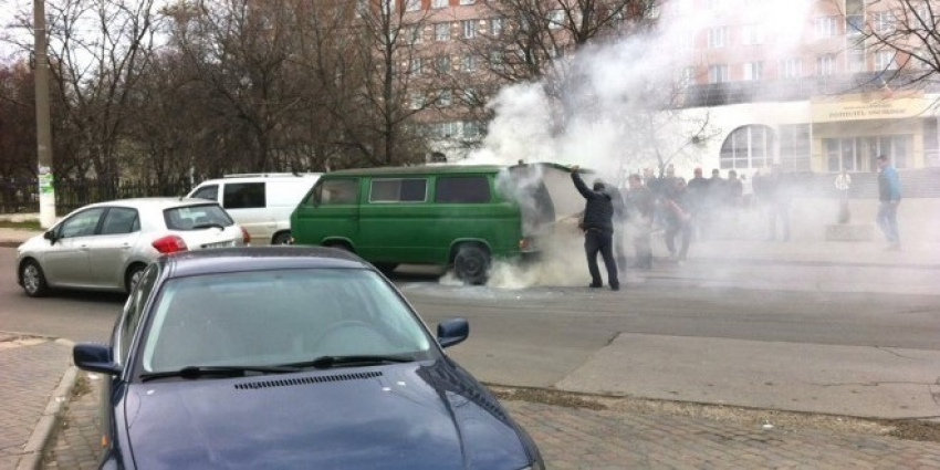 В Кишиневе во время движения загорелся автомобиль