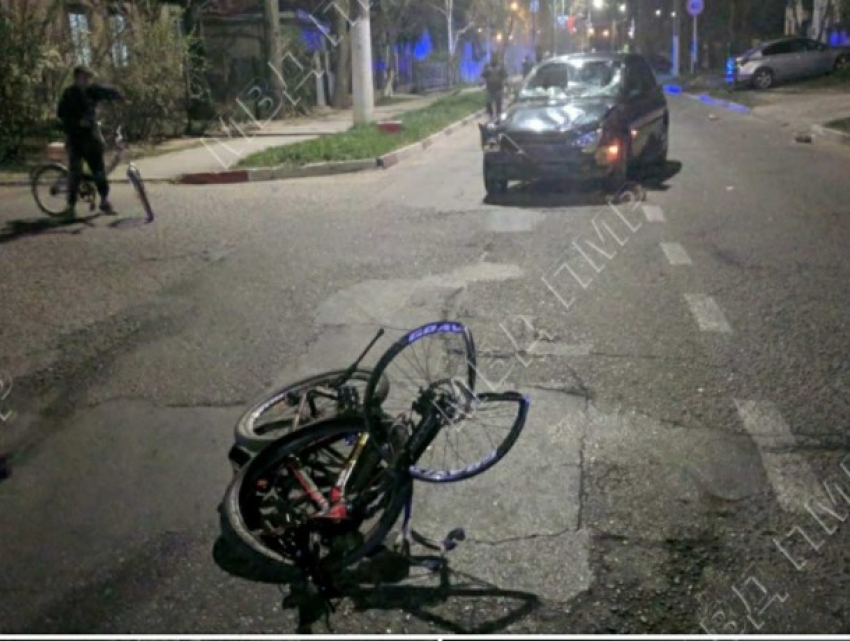 В Дубоссарах водитель сбил детей на велосипедах, не обошлось без жертвы