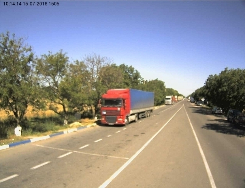 На границе Молдовы и Украины образовались огромные пробки