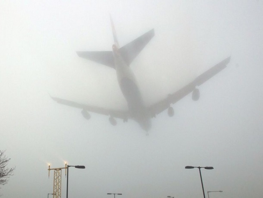 В Кишиневе густой туман прервал работу аэропорта