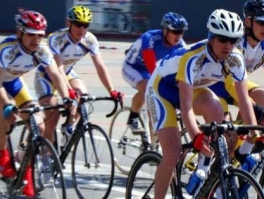 Более 150 участников сразились в чемпионате Молдовы по велоспорту