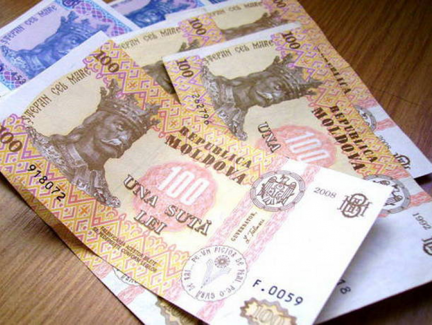 Доллар и евро отступают под натиском молдавского лея
