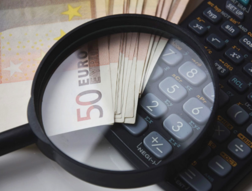 Дыра в бюджете Молдовы увеличилась более чем на 21% за полгода