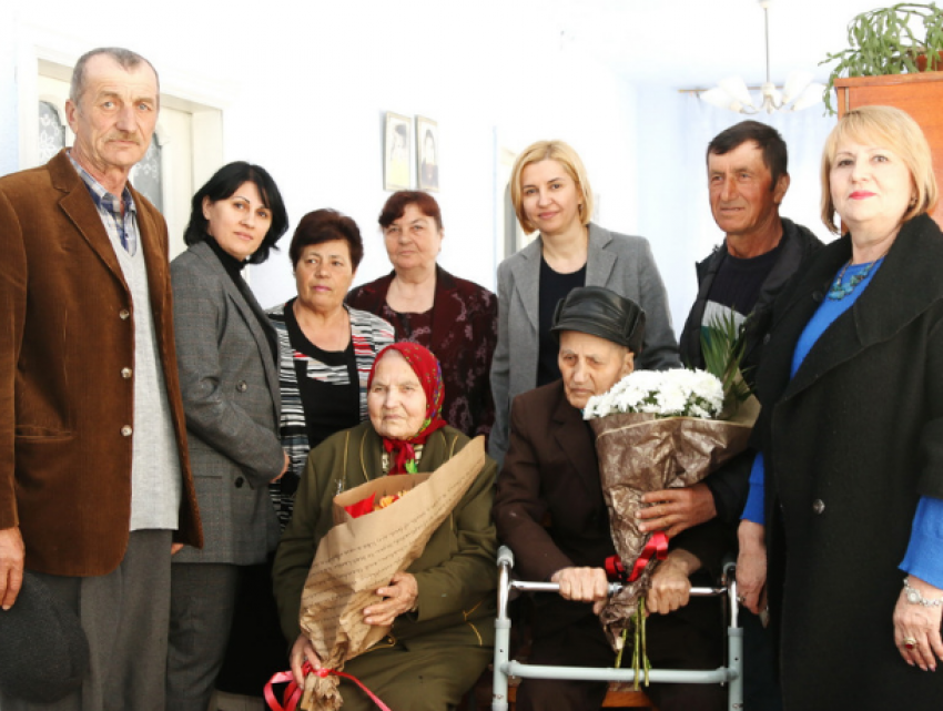 Брак длиною в жизнь: 70 лет провели вместе супруги из Вулканешт