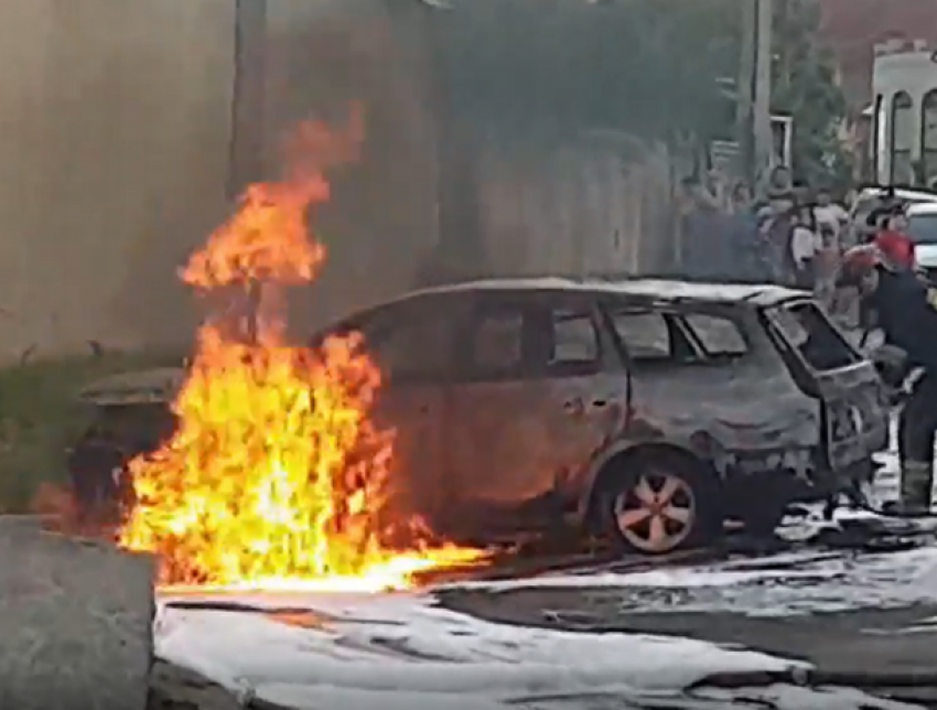 В Кишинёве взорвался автомобиль