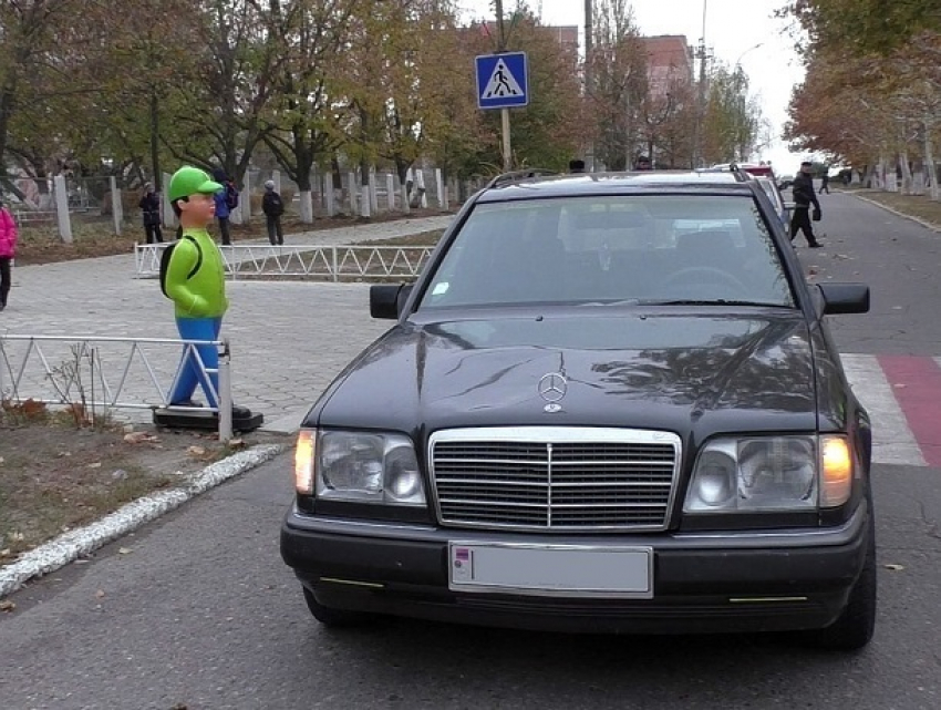 В Днестровске Mercedes сбил первоклассника «из-за манекена»