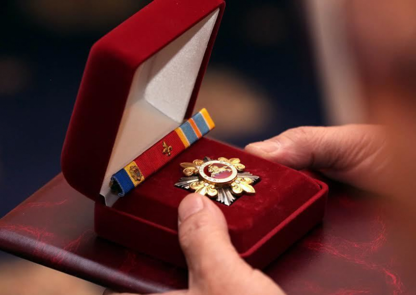 В день годовщины официального признания государственности Молдовы Игорь Додон наградил выдающихся деятелей страны 