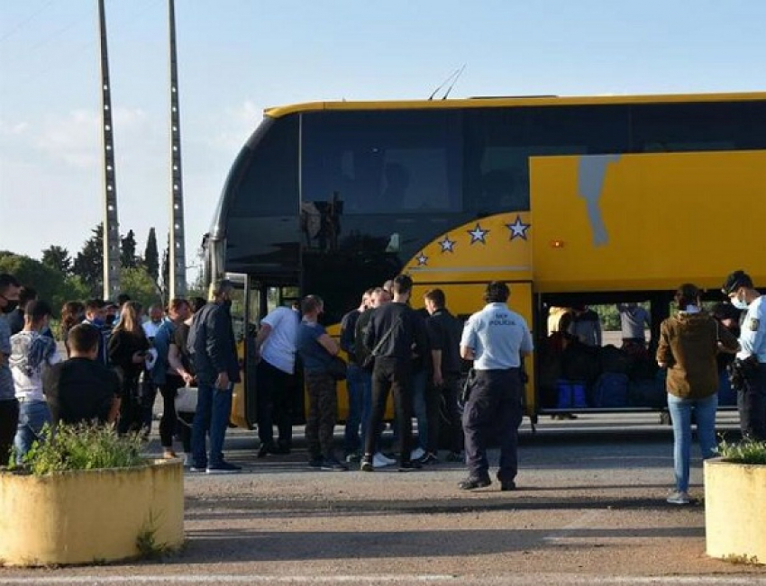 Автобус с гражданами Молдовы попытался прорваться в Португалию, но был остановлен