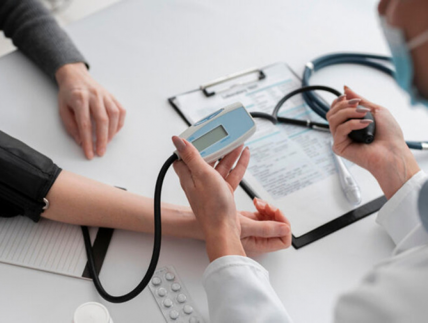 Медосмотры за счет работодателя: правительство пересмотрело систему охраны здоровья работников