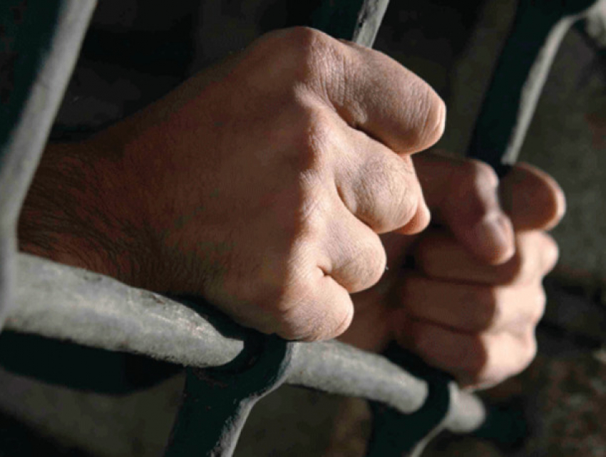Опекун-насильник получил 11 лет за половые отношения с 12-летней девочкой