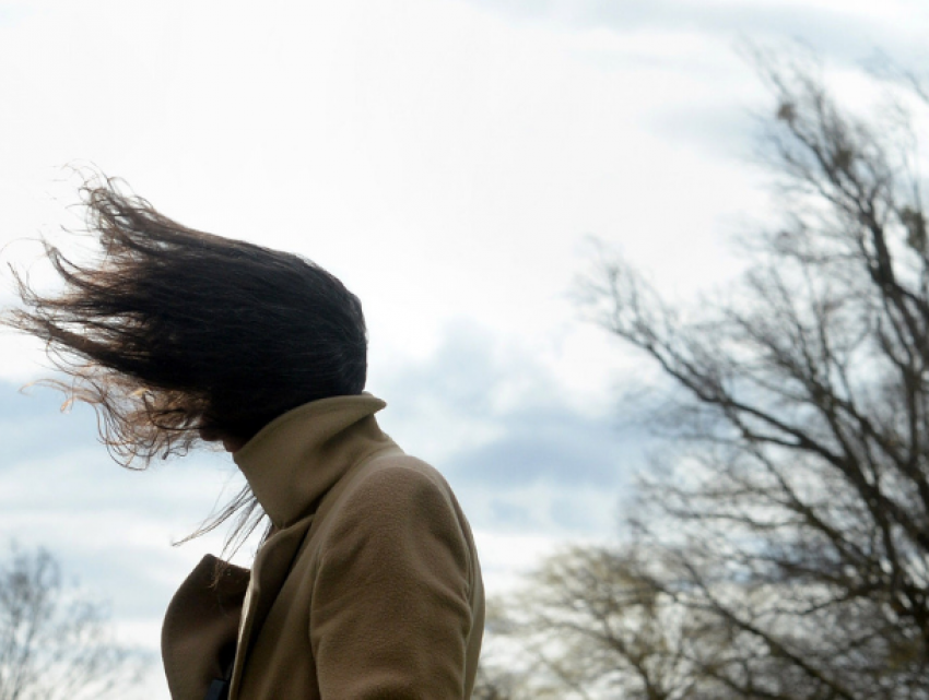 Юноша в Бельцах попал в больницу после сильного ветра