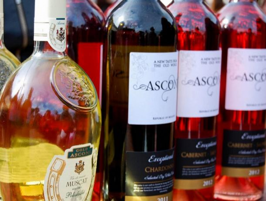 Молдаванин продаёт в Канаде отечественное вино по 20 долларов за бутылку