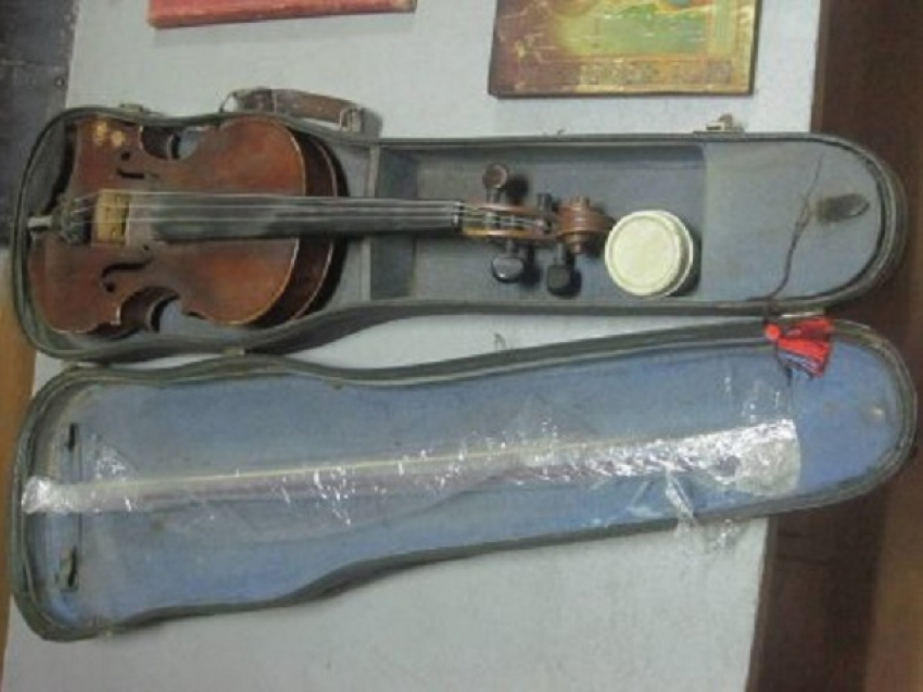 Украинцы поймали гражданина Молдовы со знаменитой скрипкой Страдивари