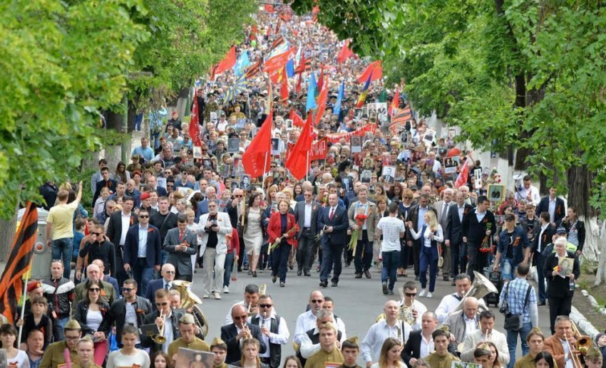 Додон - жителям Молдовы: Я вами горжусь, этот праздник у нас никому не отнять! 