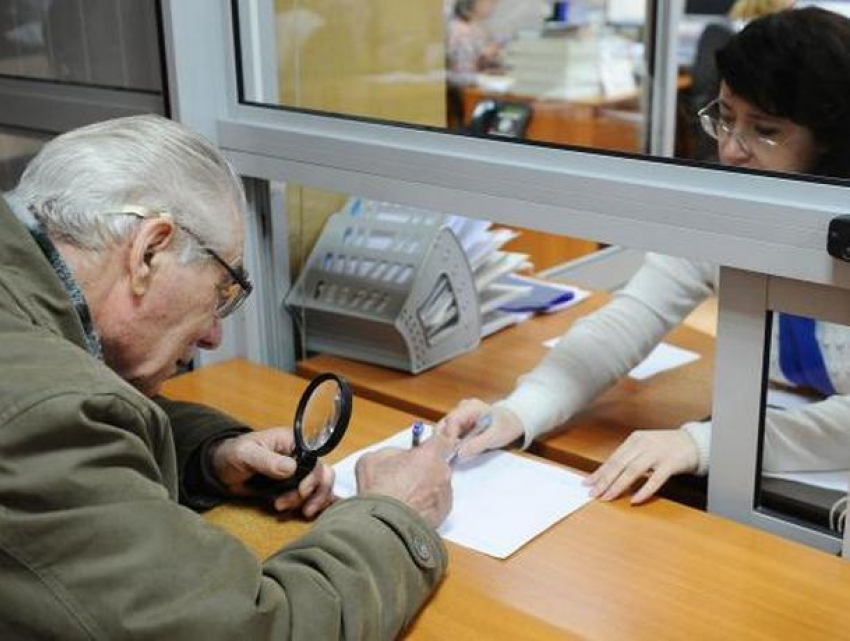 Размер пенсий в Молдове увеличился, а число их получателей – сократилось 
