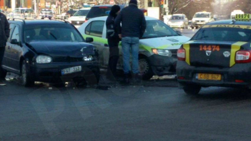 На Ботанике автомобиль полиции оказался вовлечен в аварию