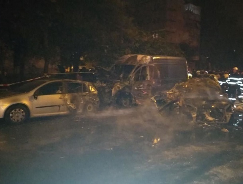 Жуткое массовое ДТП в столице: молодая женщина сгорела заживо, люди катались по асфальту от боли