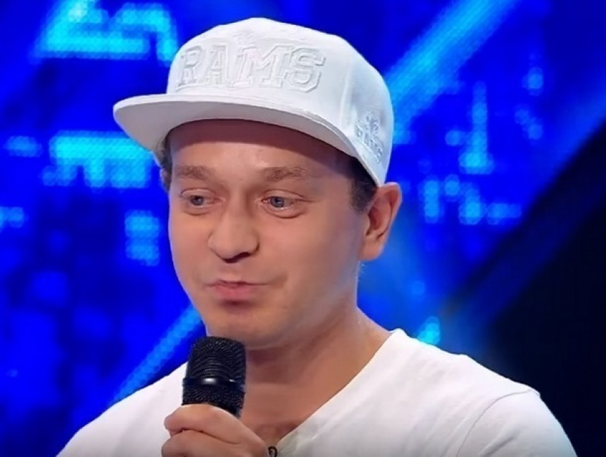 Русскоязычного исполнителя из Кишинева сравнили с Eminem и одобрили на румынском конкурсе X-Factor 