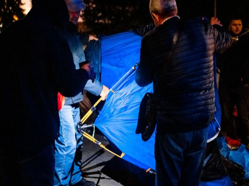 Илан Шор: Майя Санду дала указания отобрать палатки и спальные мешки у протестующих, оставшихся на ночь у парламента