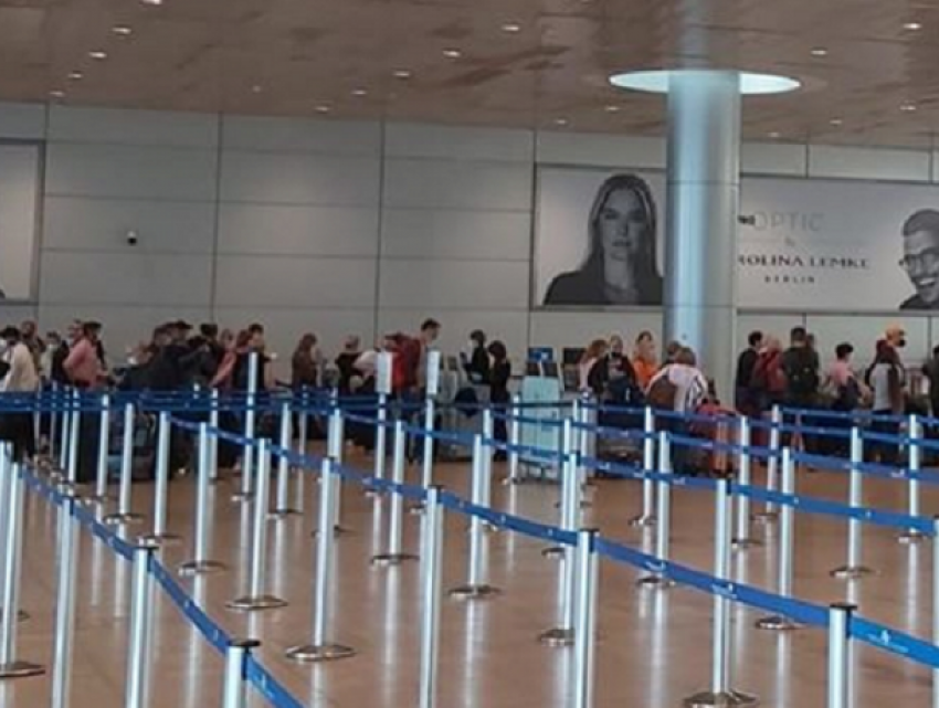 В Кишиневе приземлился чартер из Израиля с 90 пассажирами на борту