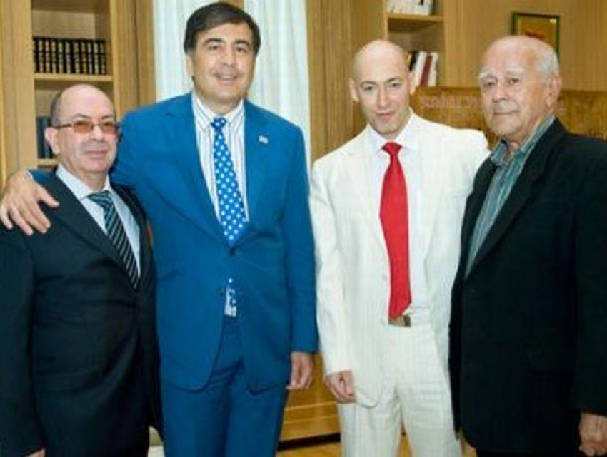 Михаил Саакашвили: Молдову убивает олигархат, в стране останутся одни пенсионеры