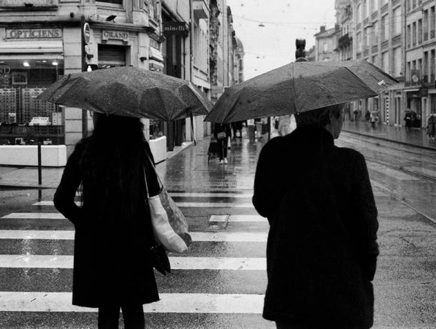 Дожди, порывистый ветер и температура до +16°C: таким будет воскресенье в Молдове