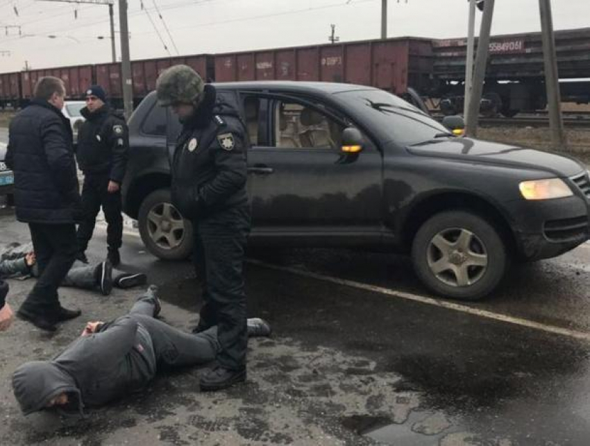 Киллеры из Молдовы расстреляли автомобиль фермера в Одесской области