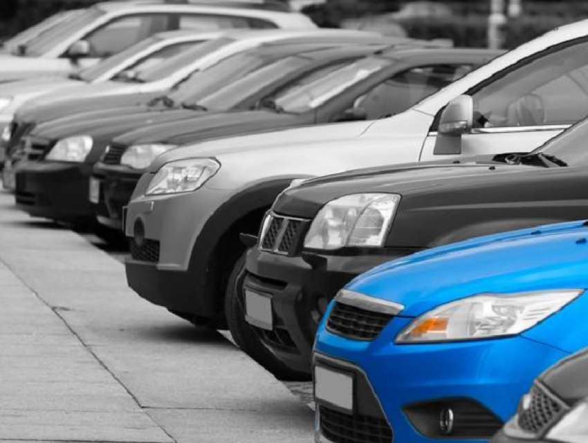 Плотность автомобилей в Кишиневе превышает расчетные показатели в десятки раз!