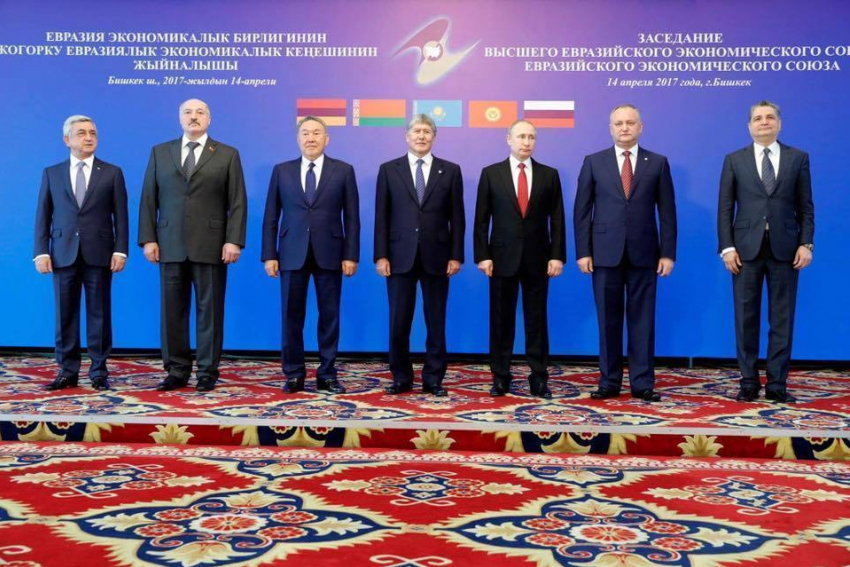 Додон рассказал, о чем говорил с Путиным, Лукашенко, Назарбаевым и Саргсяном 