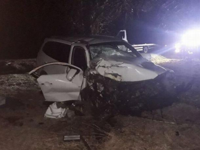 В ночной аварии у села Мерены  погиб человек, ещё двое пострадавших доставлены в больницу