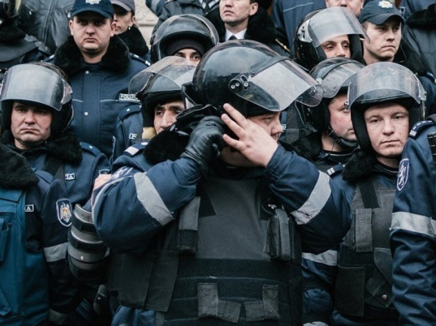 Чем недовольны молдавские полицейские