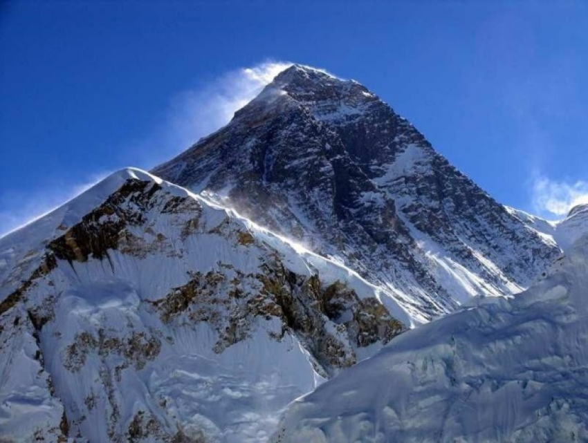 Мирча Бачу из Молдовы поставил двойной рекорд на Эвересте и Манаслу