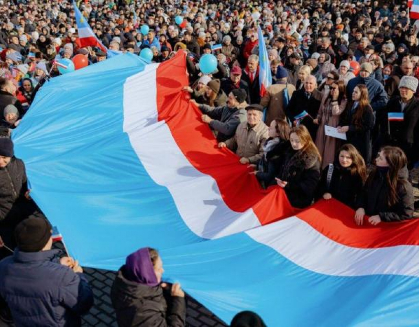 Единая и сильная: Гагаузия отметила День народного единства