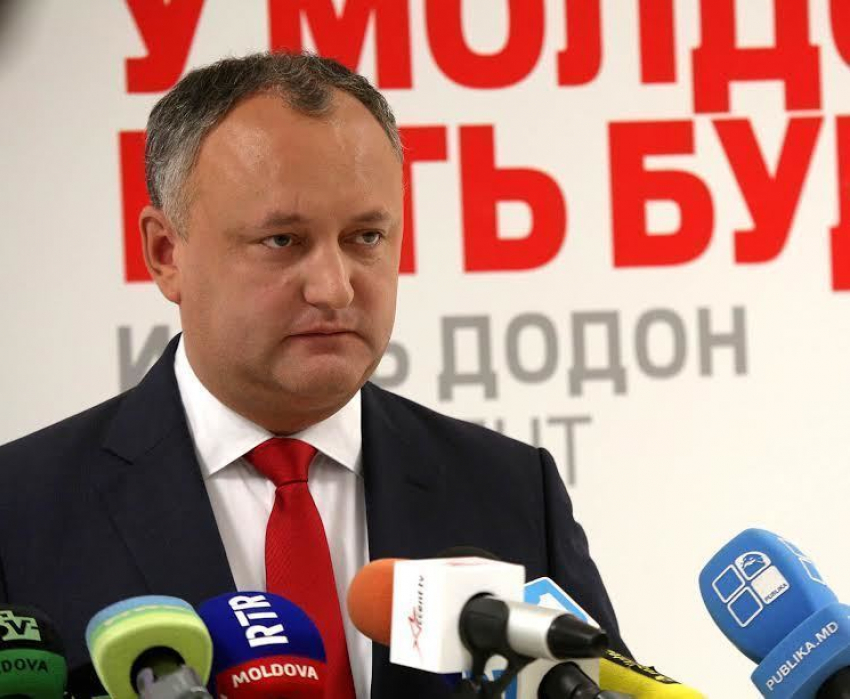 В преддверии второго тура выборов Додон призвал граждан положить конец олигархической власти и начать новую страницу в истории страны 