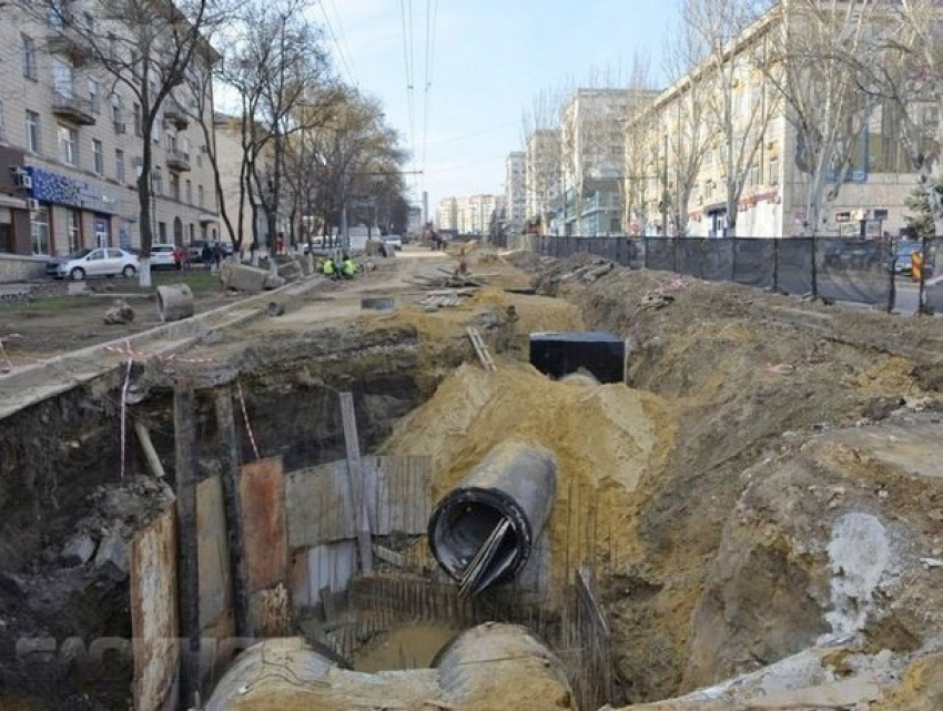 Грубые махинации примэрии при ремонте дорог в центре Кишинева привели к огромным потерям бюджета