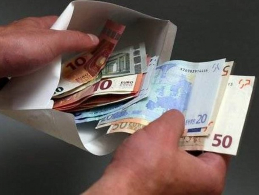 СМИ: пограничники ряда стан ЕС богатеют на взятках от граждан Молдовы